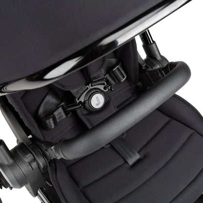 Junior Jones Aylo (Cabriofix) Car Seat Bundle - Rich Black/Graphite