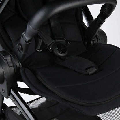 Junior Jones Aylo (Cabriofix) Car Seat Bundle - Rich Black/Graphite