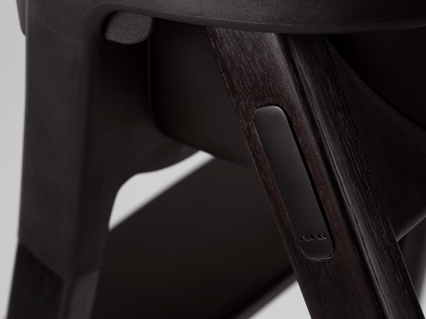 Nuna BRYN Highchair - Metro